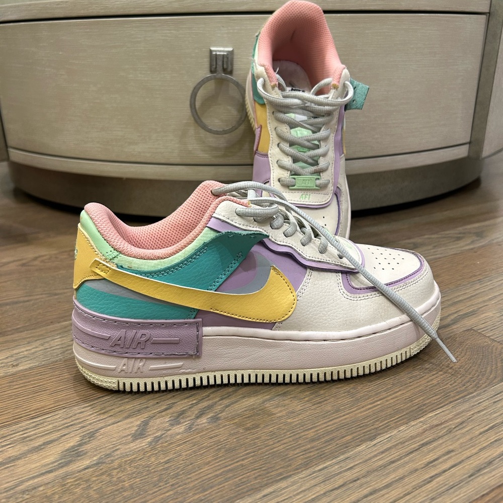 NIKE AIR FORCE 1s